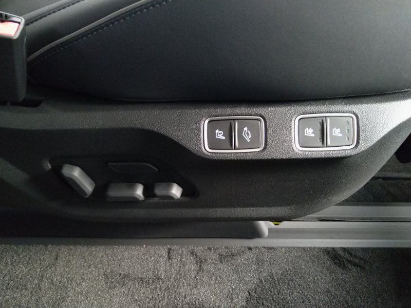 STARIA Bus HEV Prestige Line 1.6 T-GDi HEV - 24