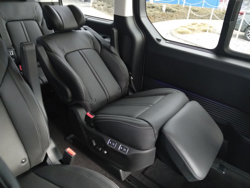 STARIA Bus HEV Prestige Line 1.6 T-GDi HEV - 25