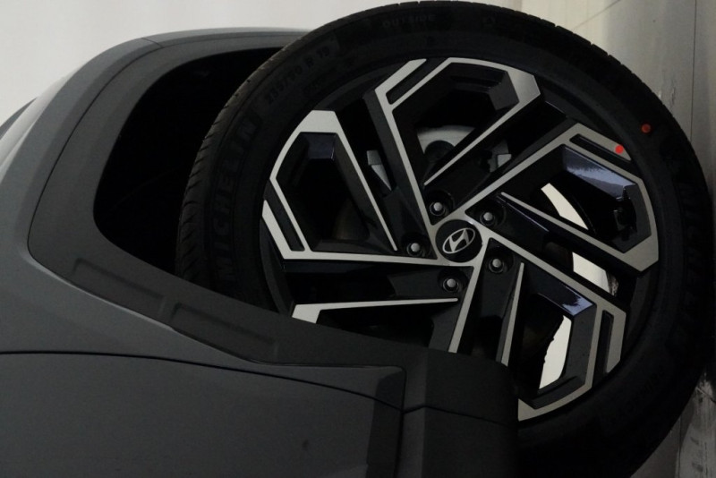 Tucson NX4 Prestige Line 1,6 T-GDi HEV 4WD AT t5hp - 8