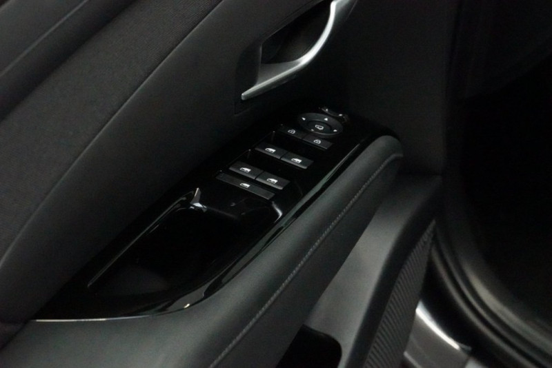 Tucson NX4 Prestige Line 1,6 T-GDi HEV 4WD AT t5hp - 15