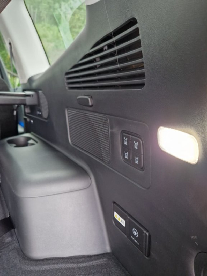 IONIQ 9 Calligraphy 110 kWh 4WD 96c71-O1/2/3 - 11