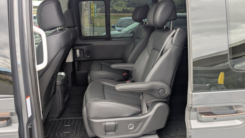 STARIA Bus HEV Prestige Line 1.6 T-GDi HEV m5hp1-P5-O1 - 4