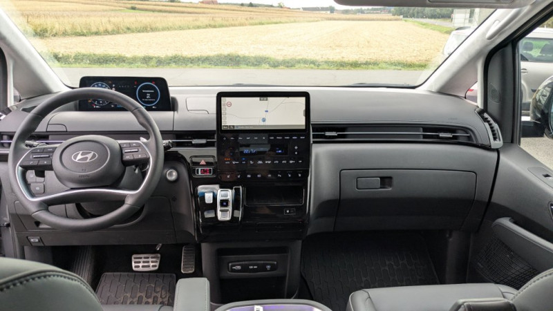 STARIA Bus HEV Prestige Line 1.6 T-GDi HEV m5hp1-P5-O1 - 5