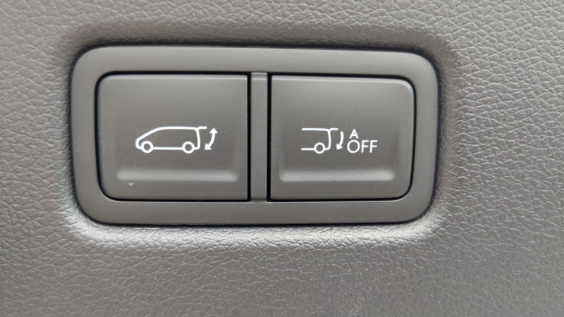 STARIA Bus HEV Prestige Line 1.6 T-GDi HEV m5hp1-P5-O1 - 17