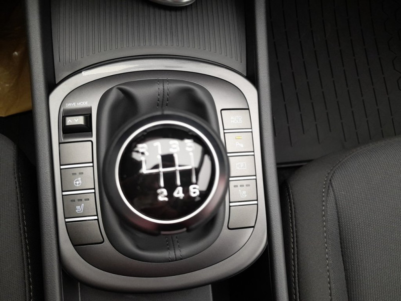 Kona (SX2) Smart Line 1.0 TGDI 2WD k6bs1 - 19