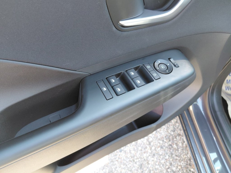 KONA EV (SX2) Smart Line 48,6 kWh k7es1-P20/21-O20 - 7